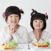 5 nguyên tắc vàng cho bữa sáng để giúp con thông minh